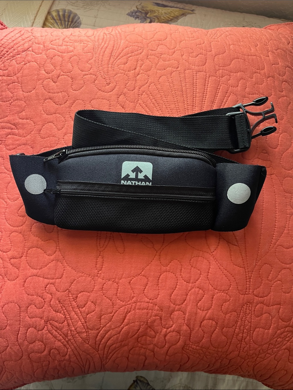 Nathan Black Reflective Running Waist Pack